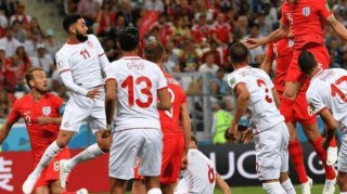  布伦特福德蜜蜂军团补时绝平保留保级主动权  